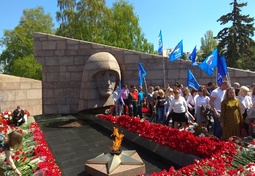 Депутаты почтили память героев ВОв 