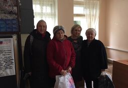 Елена Мокеева поздравила жителей района с "Днем пожилого человека"