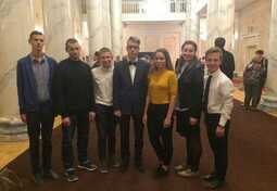 Молодежный парламент посетил оперетту "Летучая мышь"